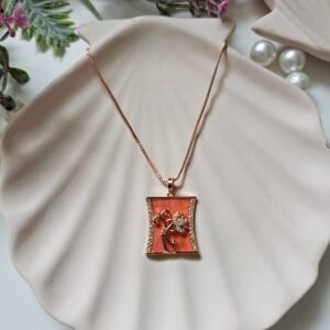 Noble Regent Pendant