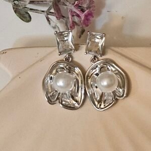 Power pearl silver Hoop Earrings